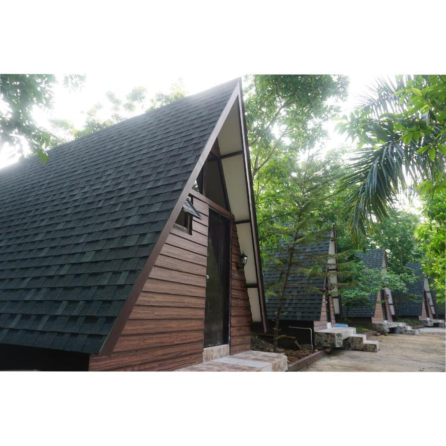 Floating Sanctuary Resort Powered By Cocotel Bulacan ภายนอก รูปภาพ